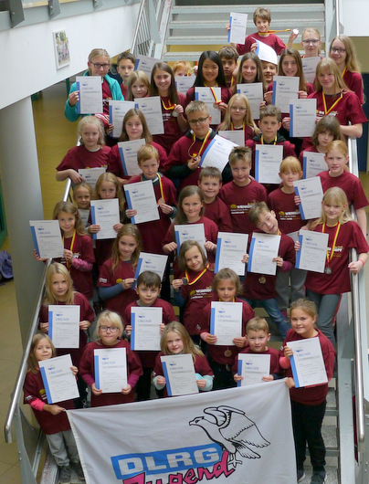 Die DLRG Betzdorf-Kirchen hatte Vereinsmeisterschaften. 50 aktive Kinder und Jugendliche stellten sich dem Wettkampf. (Foto: Verein)