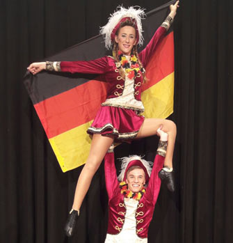 Lena Marie Zimmermann und Leon Kopac haben die Turniersaison als deutsche Vizemeister beendet. (Foto: Verein)