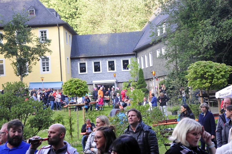 Viele Besucher fanden sich auf dem Klostergelnde in Marienthal ein. (Fotos: kk)