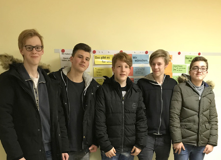 Die Jugendlichen machten richtig gute Vorschlge im Rahmen der Dorfmoderation in Selbach: (v. l.) Marco, Eduard, Luka, Florian und Lukas. (Foto: Dorfmoderation Selbach)