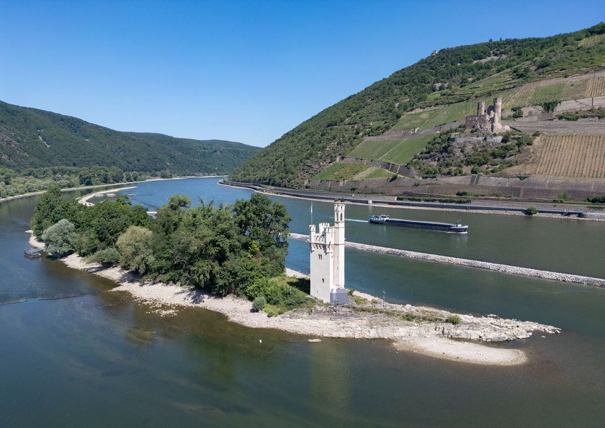 Hitze in Deutschland - Rheinschifffahrt. (Foto: Boris Roessler/dpa)