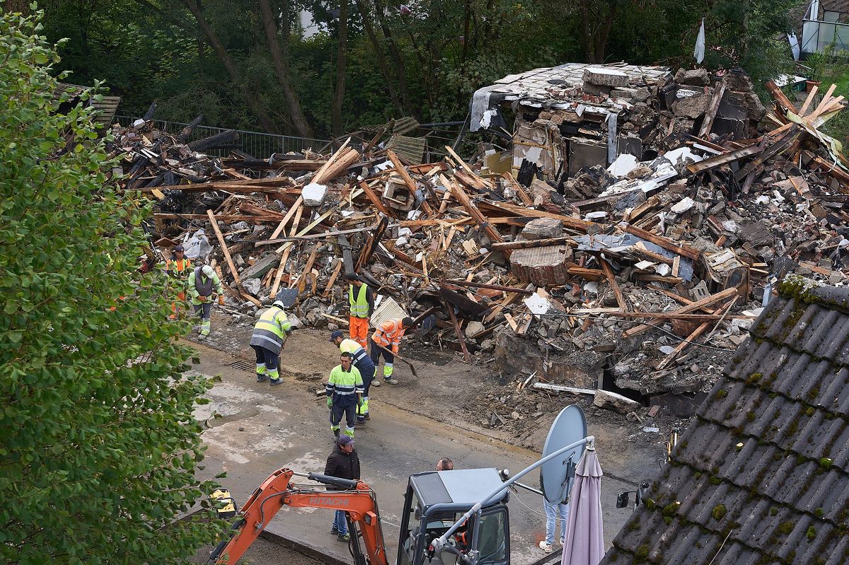 Explosion in Wohn- und Geschftshaus in Daaden. (Foto: Thomas Frey/dpa)