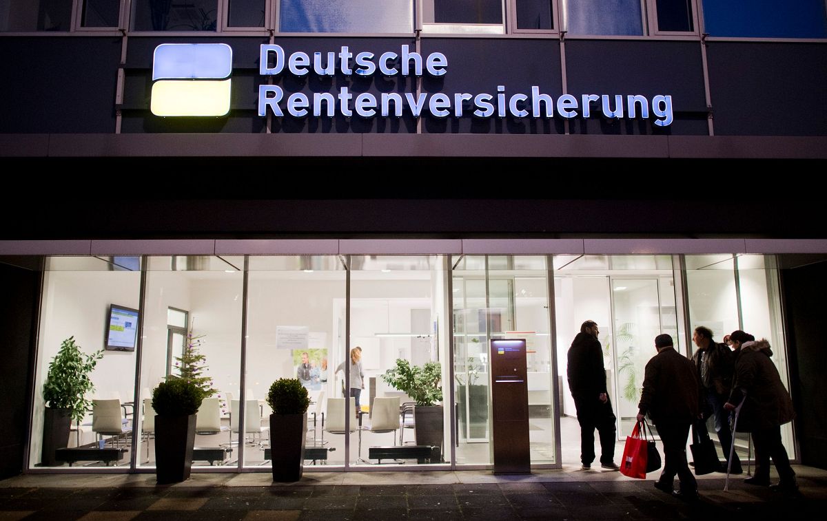 Reform der Alterssicherung: Schweitzer fordert KI-Beitrag ins Rentensystem