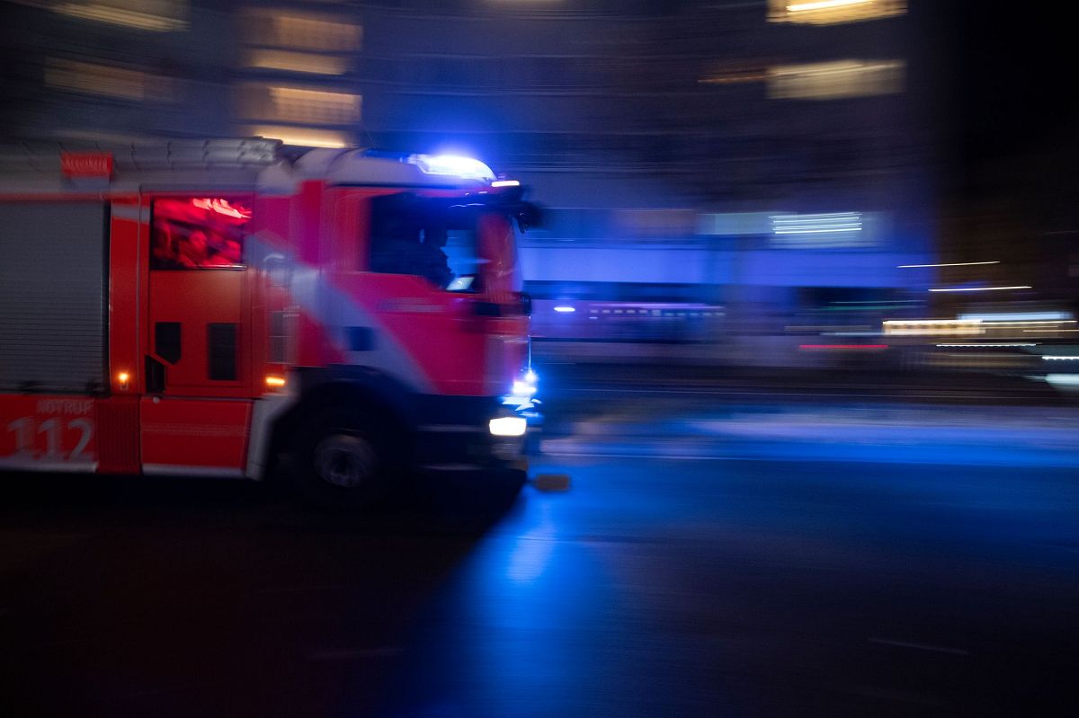 Rauchalarm im Westerwald - Feuerwehr entdeckt brennende Tonne