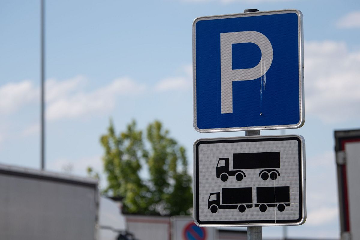 ADAC kritisiert WCs auf Rastpl�tzen. (Foto: Sebastian Gollnow/dpa)