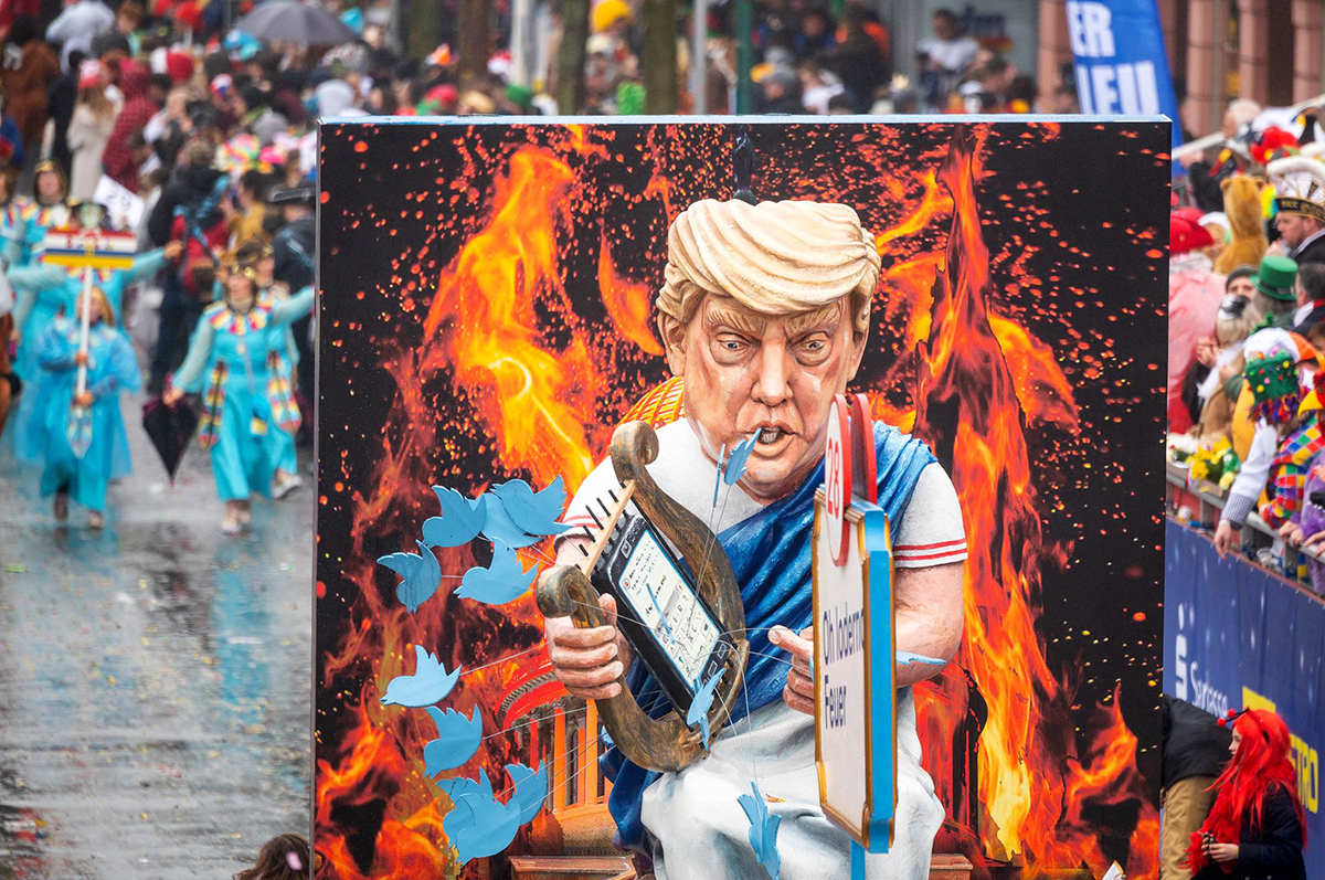 Trump als Motiv am Rosenmontag 2020 in Mainz. Foto: Andreas Arnold/dpa