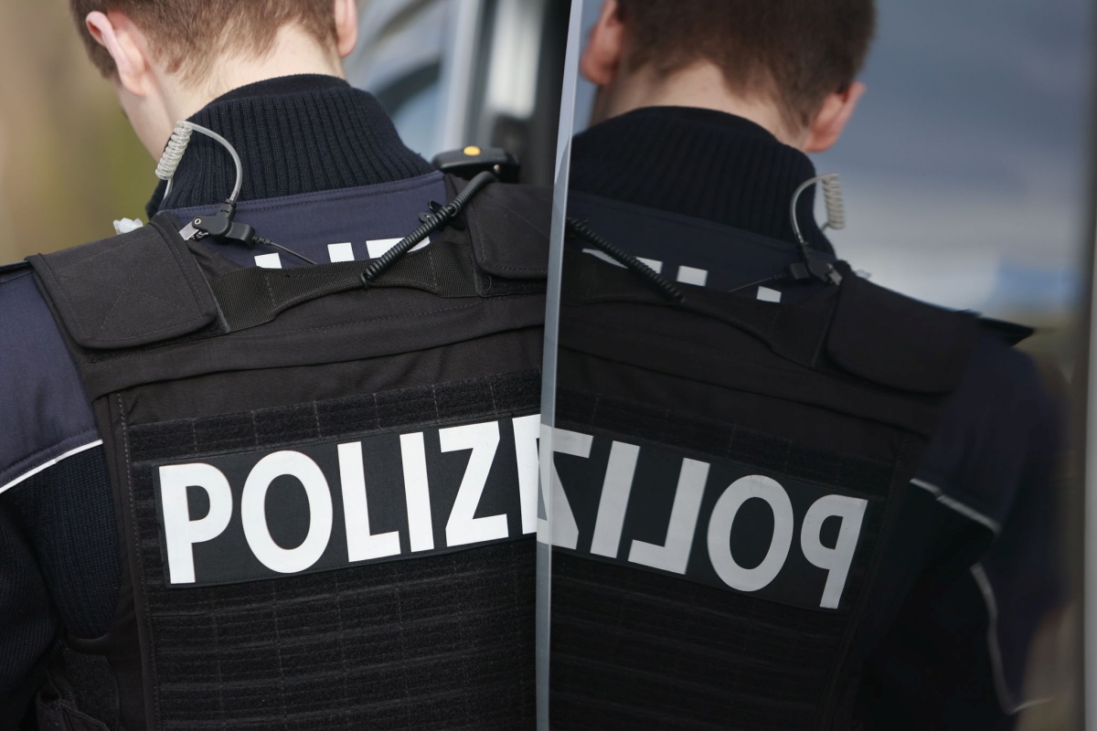 T�uschung und Erpressung: Wie falsche Polizeibeamte Millionen erbeuten