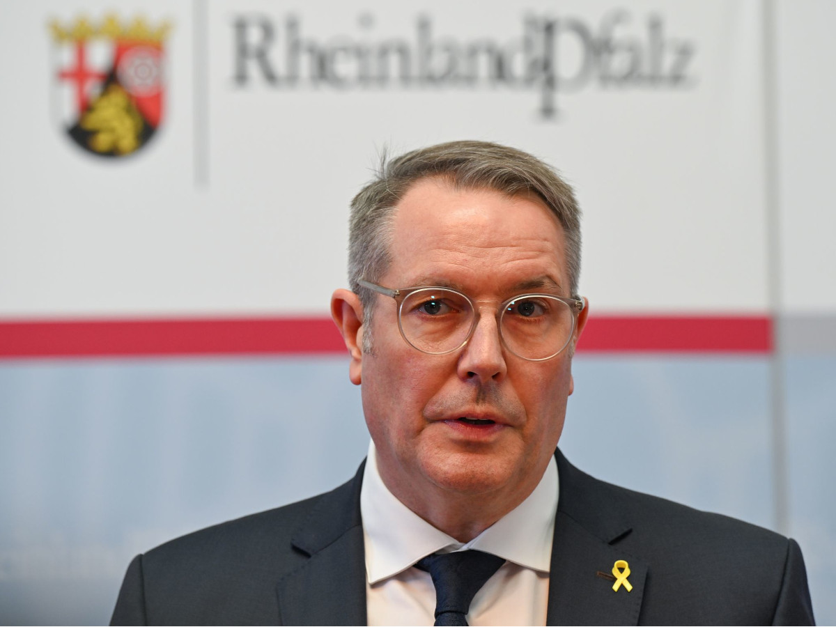 Schweitzer dr�ngt auf Erneuerung der SPD-Programme