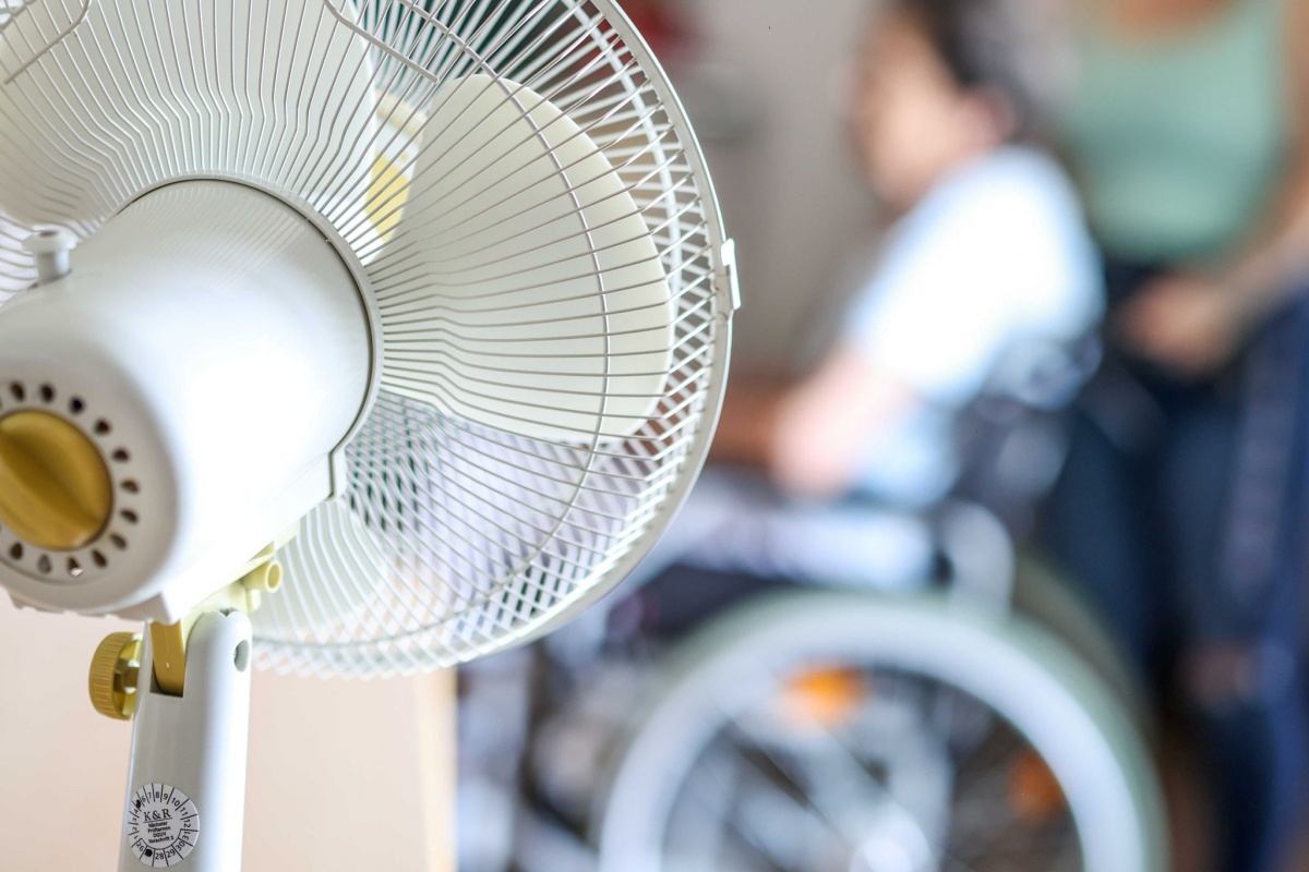 �ltere Menschen leiden unter hohen Temperaturen (Foto: Christoph Reichwein/dpa)