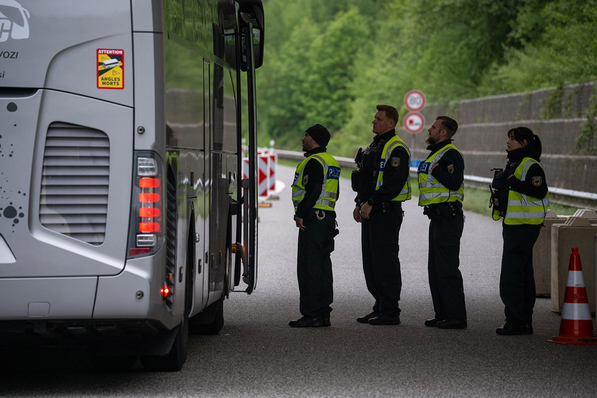 Ausweitung der Grenzkontrollen in Deutschland. Foto: Harald Tittel/dpa