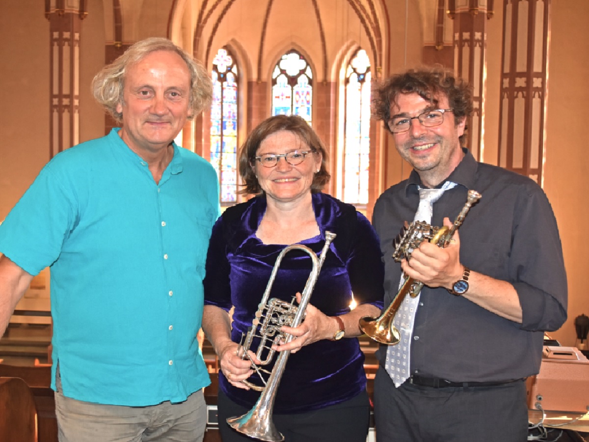 Sie erffnen die dreiteilige Konzertreihe OrgelPLUS in Altenkirchen mit Trompeten, Corno da caccia und Orgel: Hans-Andr Stamm (Orgel), Michael Frangen und Marion Kutscher (Trompeten) als TRIO FESTIVO. (Foto: privat)  