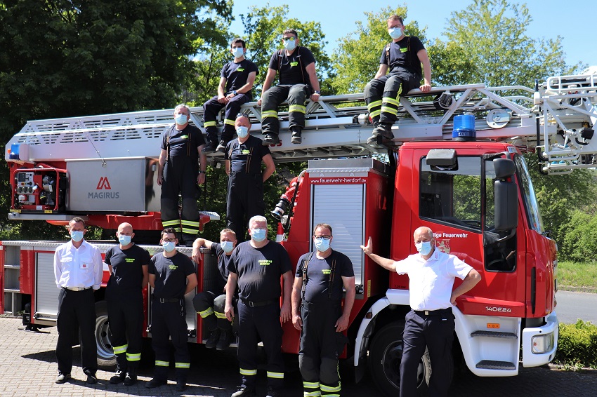 Feuerwehrleute absolvieren erfolgreich Drehleiter-Lehrgang