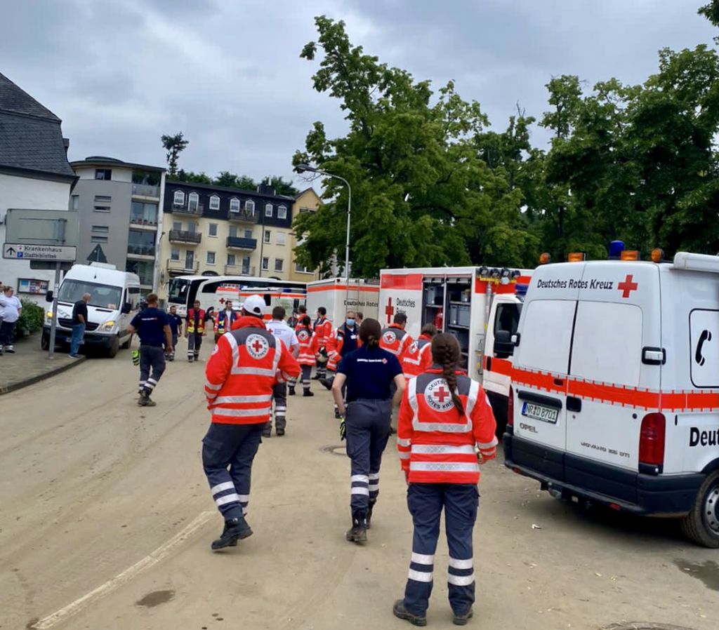 Neuwieder Rotkreuzler leisten mit vollem Einsatz Hilfe im Kreis Ahrweiler