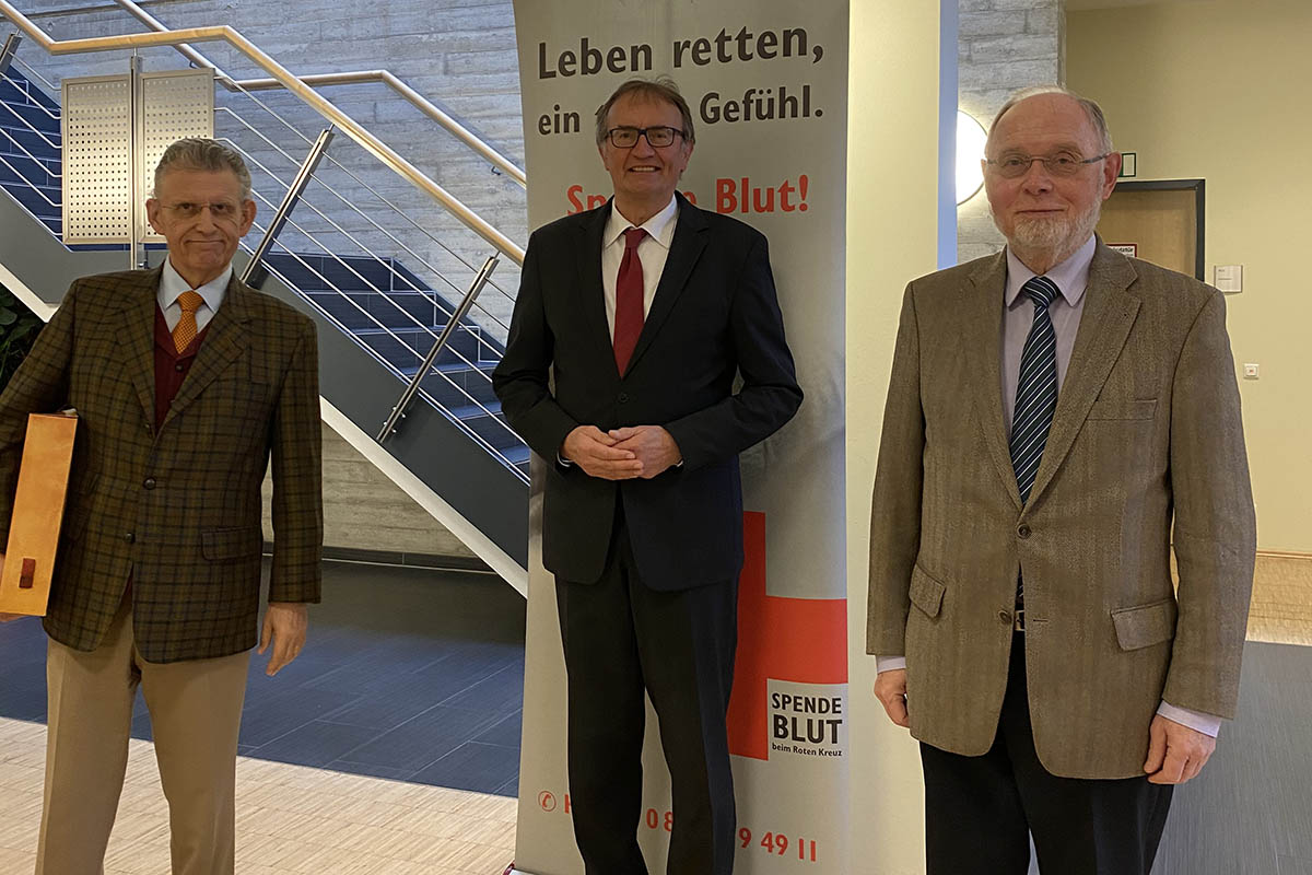 Von links: Dr. Fritz Baur, Rainer Kaul, Hans Schwarz. Fotos: DRK