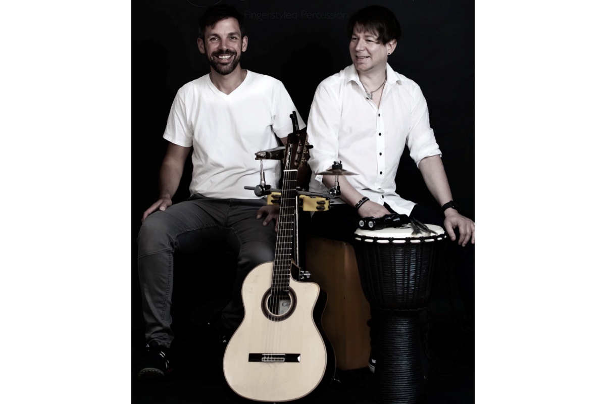 Unaufdringlich und handgemacht: Duo "Guitajon" gastiert im b-05 pop-up Caf