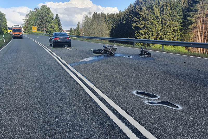 Tdlicher Motorradunfall auf B 414 bei Norken