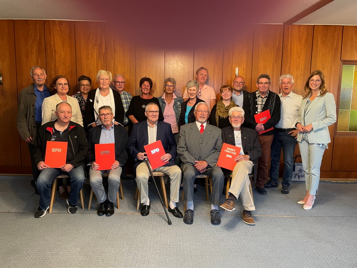 Ehrungen und Verabschiedungen standen im Vordergrund des SPD-Ortsvereins "Im Reiffeisenland". (Fotos: SPD)