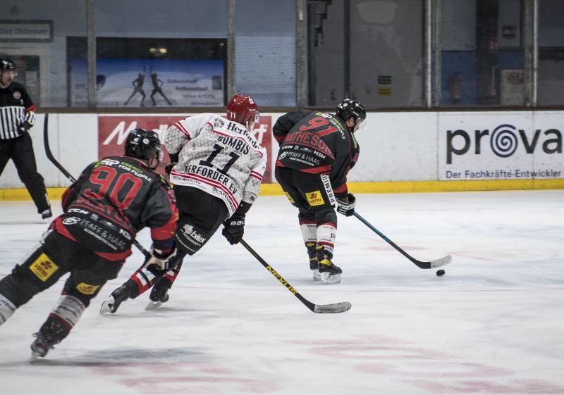 Klare Niederlage: Rockets verlieren gegen starke Ice Dragons

