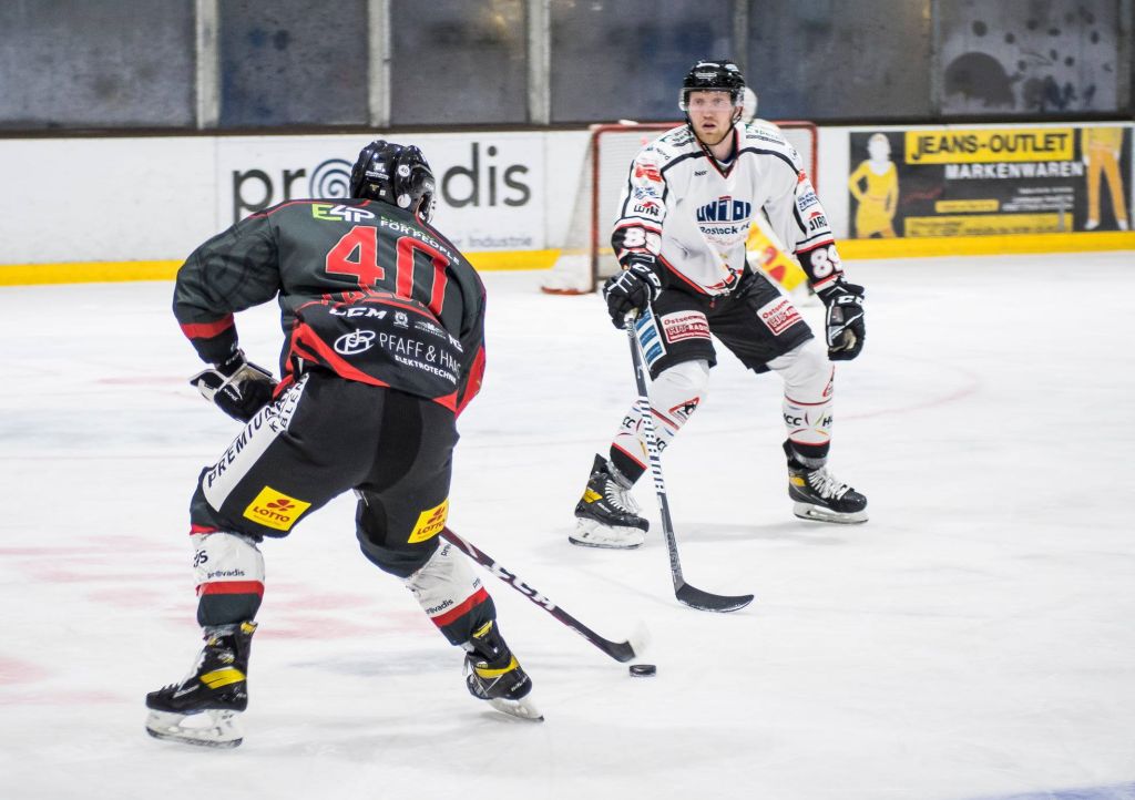 Torschtze Philipp Halbauer, hier beim Heimspiel gegen Rostock (Archiv). Foto: Nicole Baas

