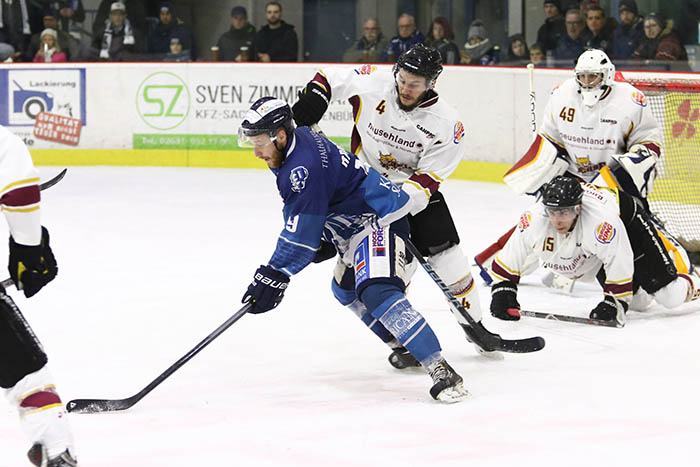 Das bislang einzige Aufeinandertreffen mit Lauterbach in dieser Saison entschied der EHC um Dennis Appelhans (hier am Puck) mit 11:3 fr sich. Foto: Verein