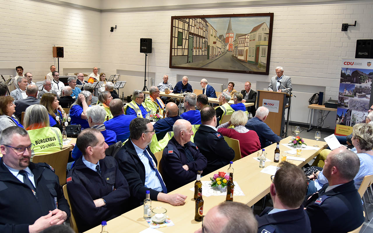 Feuerwehr und Brgerbus-Team der VG Unkel erhalten CDU Ehrenamtspreis 