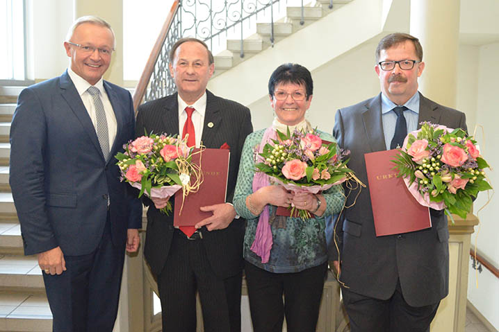 Von links: Landrat Achim Hallerbach, Josef Chevally, Emmi Kraus, Winfried Adenauer. Fotos: Kreisverwaltung