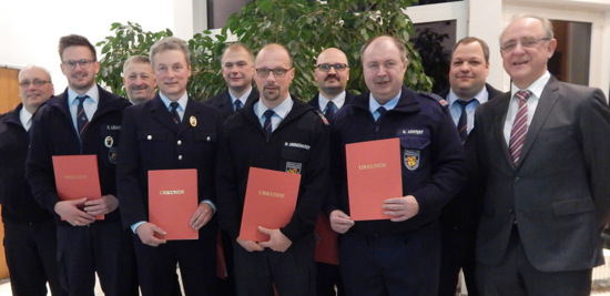 Es gab zahlreiche Ehrungen bei der Verbandsgemeinde-Feuerwehr Daaden-Herdorf. (Foto: Feuerwehr Daaden-Herdorf)