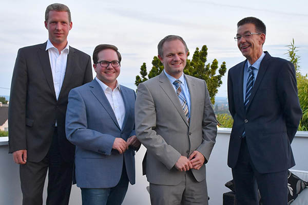 (v.l.n.r.) Dr. Stefan Vomweg (Stadtverbandsvorsitzender), Pascal Badziong (Fraktions- und Stadtverbandsgeschftsfhrer), Jan Einig (Brgermeister) und Martin Hahn (Fraktionsvorsitzender). Foto: CDU
