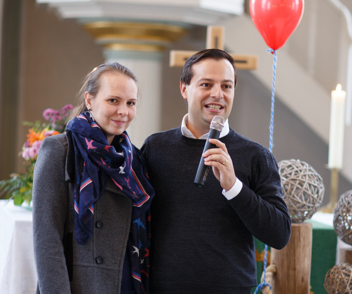 Pfarrer Christian Elias verabschiedet sich mit seiner Familie in die alte Heimat seiner Frau Jennifer (links) - nach Lhnberg bei Weilburg. (Foto: Evangelisches Dekanat Westerwald)