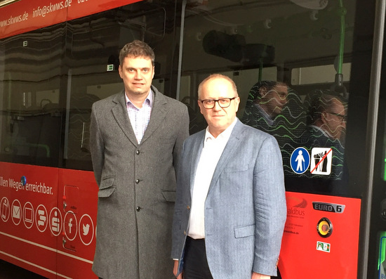 MdL Peter Enders (rechts) tauschte sich bei der Westerwaldbahn mit Geschftsfhrer Oliver Schrei aus. (Foto: privat)