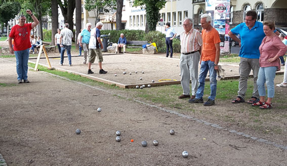 Goethe-Anlagen: Bouleplatz findet viele Freunde