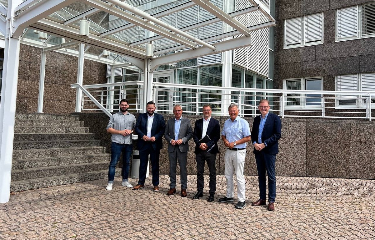 Von links: Christopher Bndgen, Hendrik Majewski, Josef Rnz, Carl-Bernhard von Heusinger, Ulrich Kleemann, Marcelo Peerenboom. (Foto: privat)