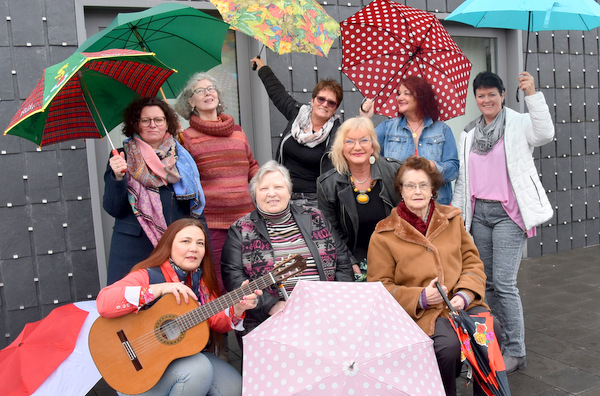 Die Gemeinschaftsausstellung mit dem Titel Farbenmut, die ab Sonntag, dem 19. Mai, im Gebude der Kreisvolkshochschule Altenkirchen zu sehen sein wird, verspricht Vielseitigkeit. (Foto: Kreisvolkshochschule Altenkirchen)