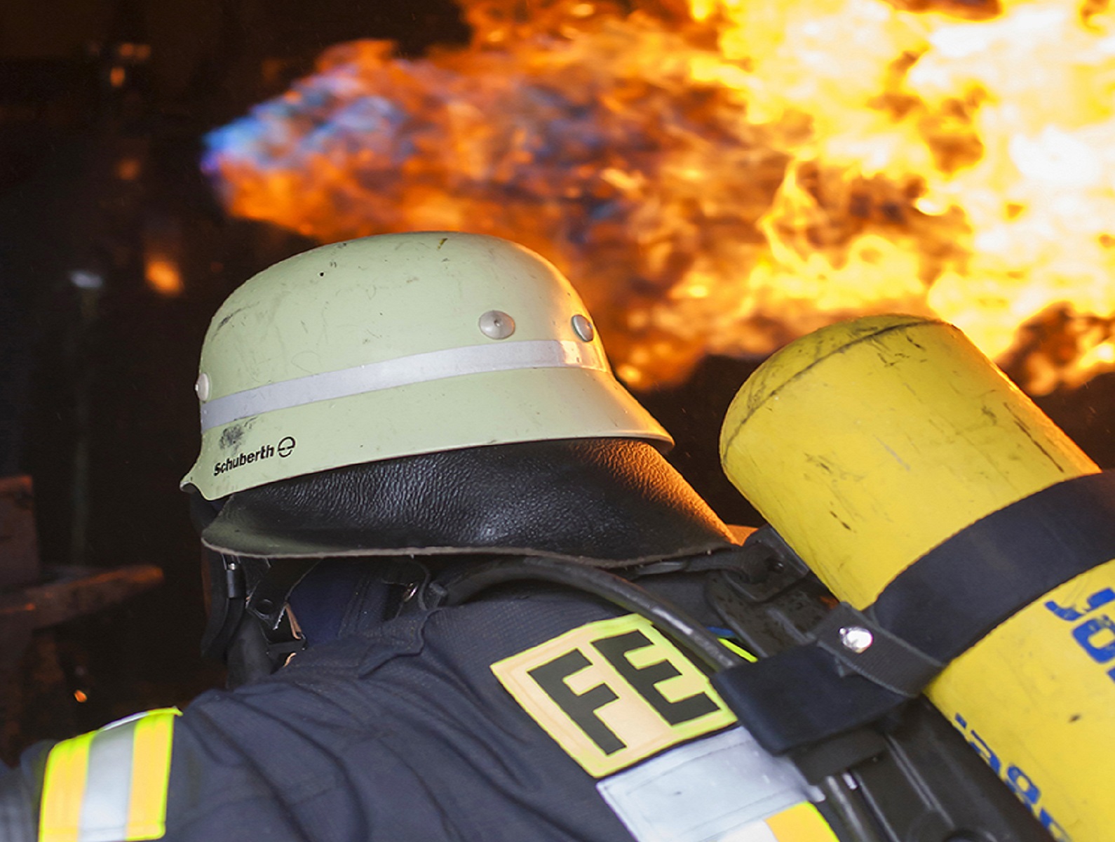 Weihnachtskrippe am evangelischen Gemeindehaus in Vallendar brennt lichterloh