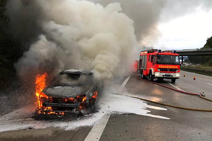 Fotos: Feuerwehr Neustadt/Polizei
