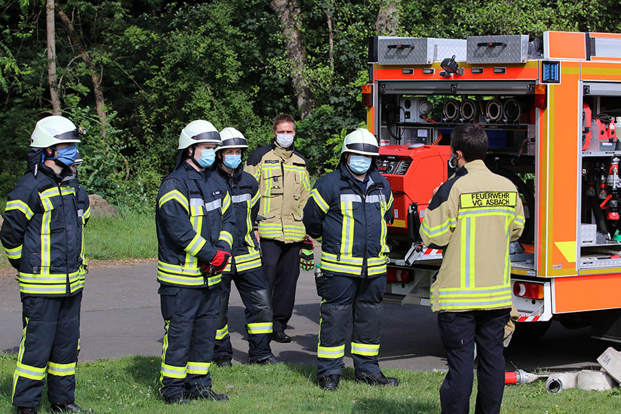 17 neue Kräfte bei der Feuerwehr VG Asbach ausgebildet
