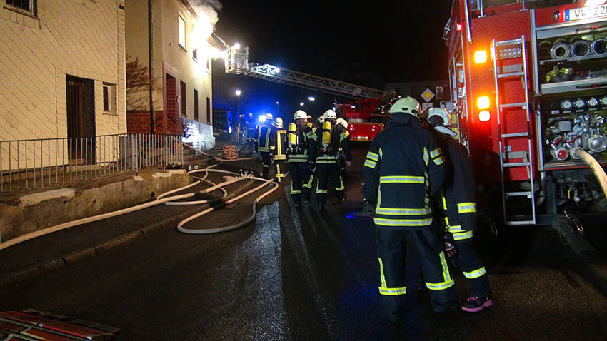 Brand einer ehemaligen Gaststtte in Meudt