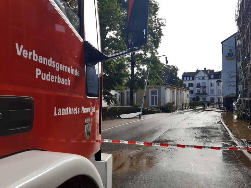 Freiwillige Feuerwehr Puderbach im Hochwassergebiet. Foto: privat