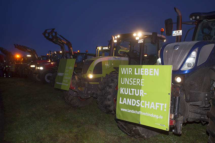Bauern veranstalten Flashmob im Westerwald