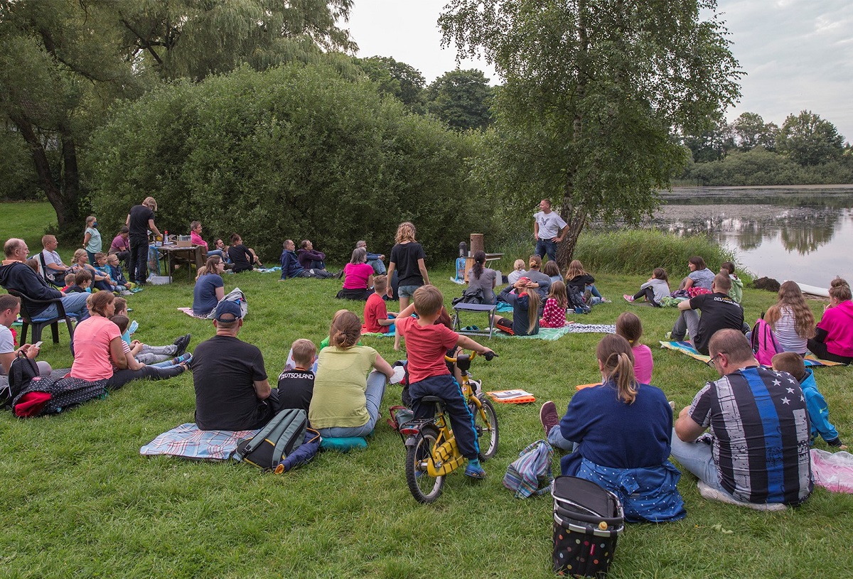 Auf Tuchfhlung mit den Fledermusen (Foto: Christoph Kopper)