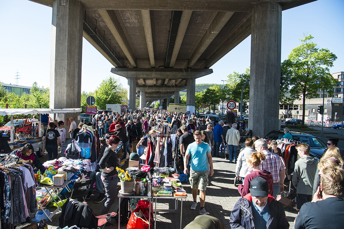 Geisweider Flohmarkt: Ein Paradies f�r Schn�ppchenj�ger
