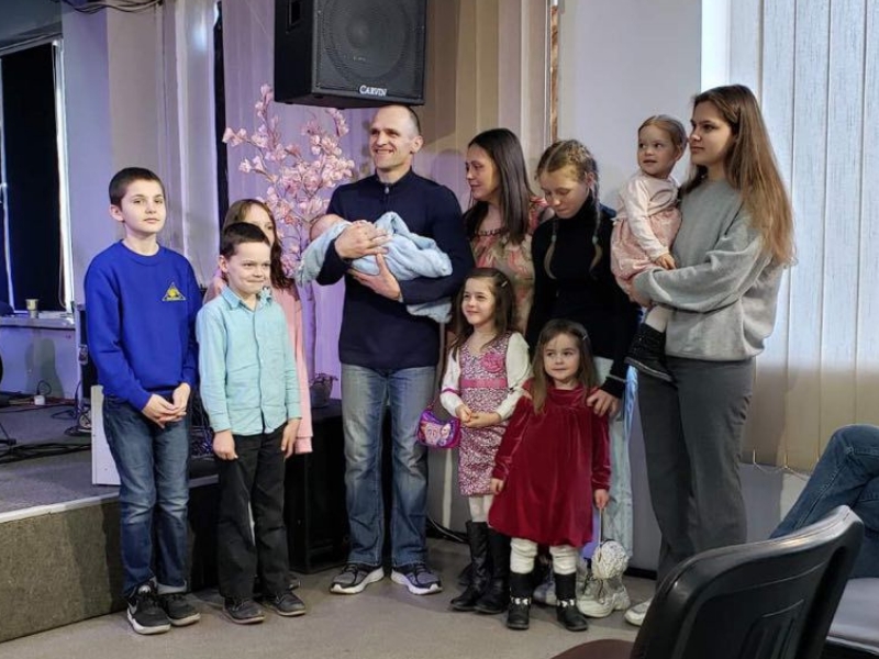 Fr ukrainische Grofamilie: Altenkirchener "Friends of Jesus" suchen Unterkunft