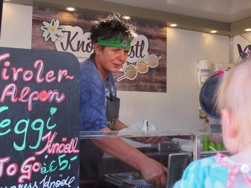 Besucheransturm auf die Foodtruck-Meile im Stffel-Park