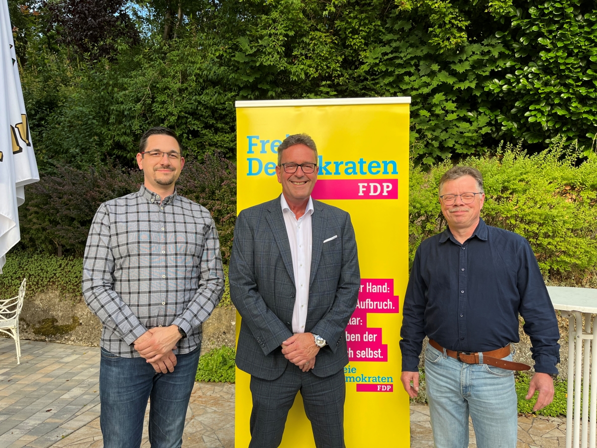 Der neue Vorstand der FDP Kirchen (von links): Daniel Sartor, Christof Lautwein und Johannes Rttgen. (Foto: FDP)