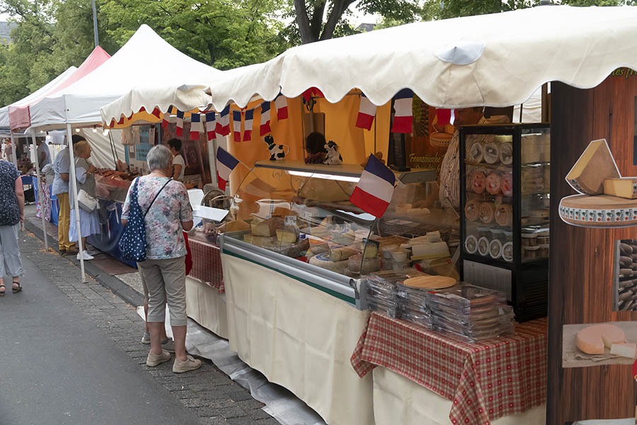 In Innenstadt Neuwied typisch Franzsisches genieen