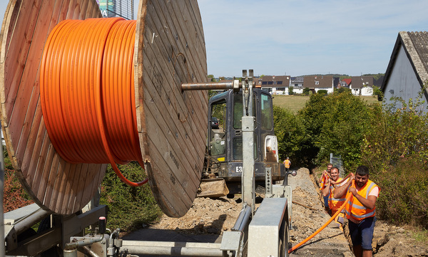 Der Landkreis Altenkirchen war einer der ersten Kreise in Rheinland-Pfalz, der das Frderprogramm des Bundesministeriums  nutzte, um die flchendeckende Breitbandversorgung im Kreis voranzutreiben. (Foto: Staatskanzlei/Frey)