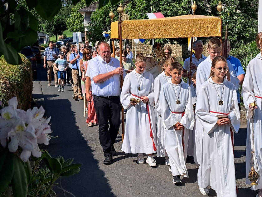 Fronleichnamsprozession in Mittelhof