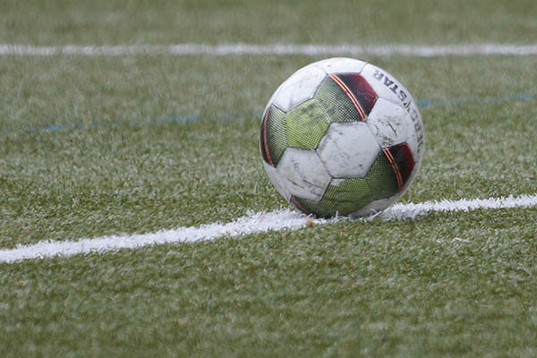 Wann und ob der Fuball wieder rollen wird ist derzeit noch unklar. Foto: Wolfgang Tischler