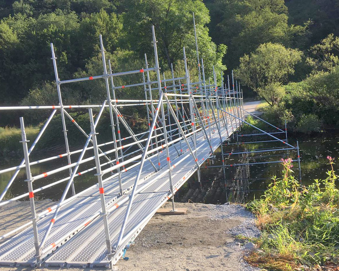 Die Gerstbrcke des Kreises fr Siegtal pur steht seit dieser Woche wieder in Etzbach. Sie knnte auch in Wissen fr Entspannung sorgen. (Foto: privat)