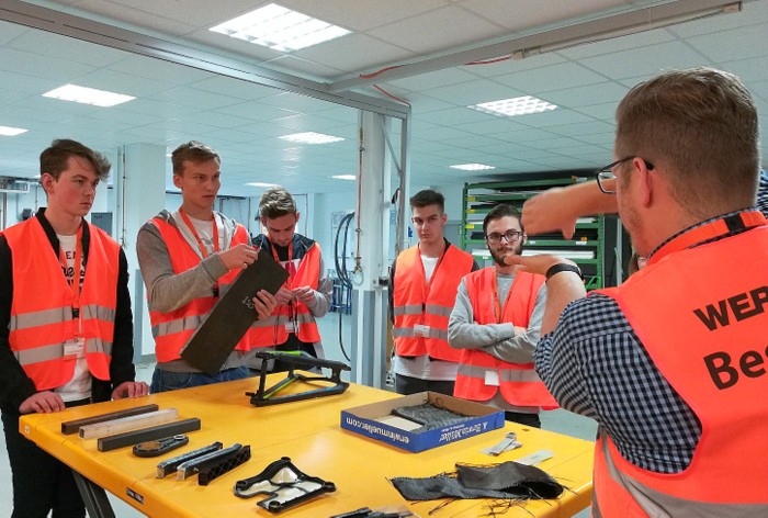 Wie sieht der Alltag von Ingenieuren aus? Praktische Einblicke gibt der Workshop futureING  Deine Zukunft als Ingenieur bei Muebea in Daaden, und zwar am Donnerstag, dem 10. Oktober. Im Vorjahr (Foto) fand die Veranstaltung bei Werit in Altenkirchen statt. (Foto: Wirtschaftsfrderung Kreis Altenkirchen)